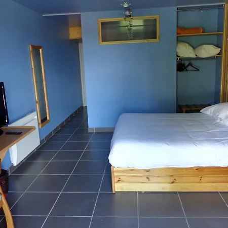 Les Ateliers Du Mont Bar Hotel