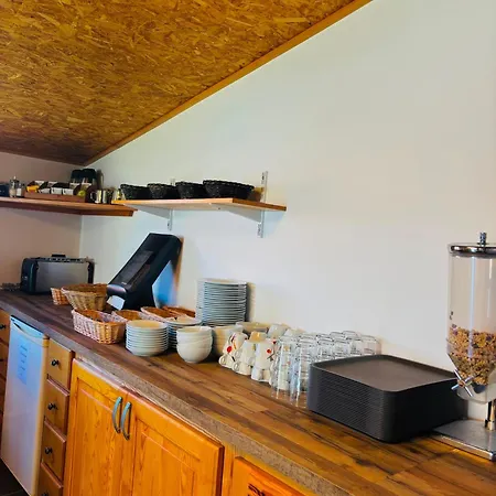 Du Mont Bar